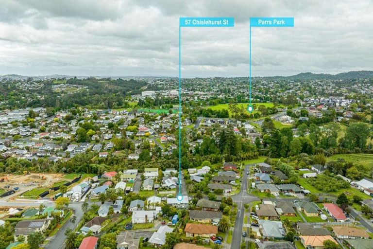 Photo of property in 57 Chislehurst Street, Henderson, Auckland, 0612