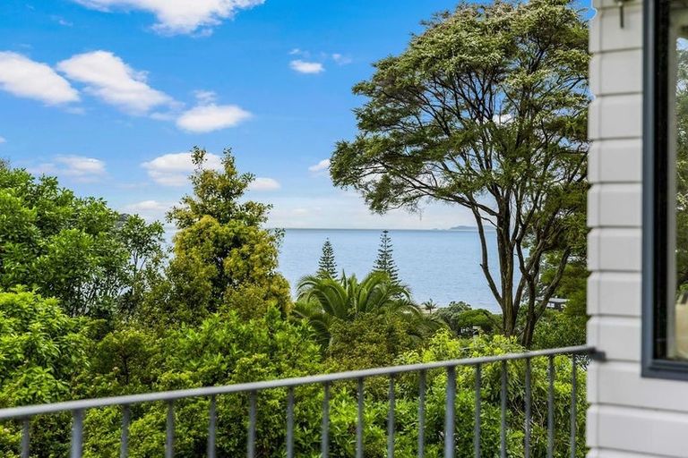 Photo of property in 37 Cochrane Avenue, Arkles Bay, Whangaparaoa, 0932
