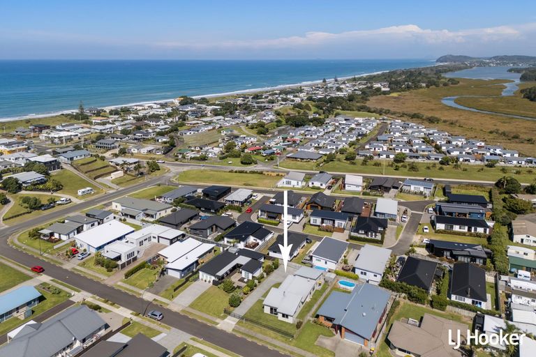 Photo of property in 11 Surfers Avenue, Waihi Beach, 3611