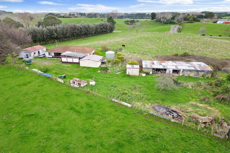 Photo of property in 101 Forest Lakes Road, Otaki, 5583