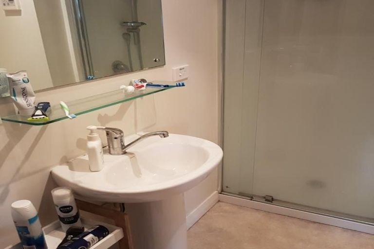 Photo of property in 97 Tasman Street, Mount Cook, Wellington, 6021