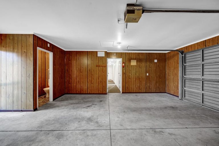 Photo of property in 1 Manse Street, Hawera, 4610