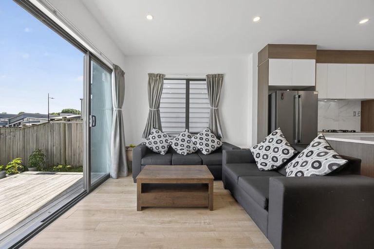 Photo of property in 46 Parahau Road, Papakura, 2110