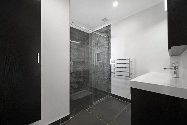 Photo of property in 13 Walden Place, Mangere East, Auckland, 2024