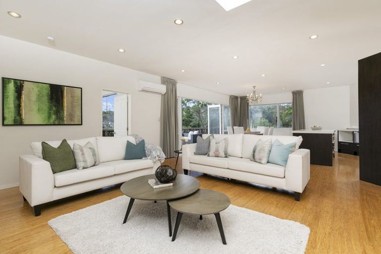 Photo of property in 6 Mural Place, Greenhithe, Auckland, 0632