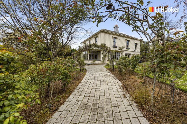 Photo of property in 504 Queens Drive, Dunedin Central, Dunedin, 9016