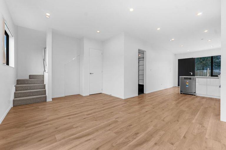 Photo of property in 22b Justamere Place, Weymouth, Auckland, 2103