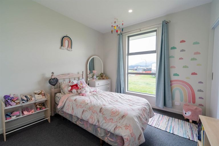 Photo of property in 35 Pounamu Drive, Te Anau, 9600