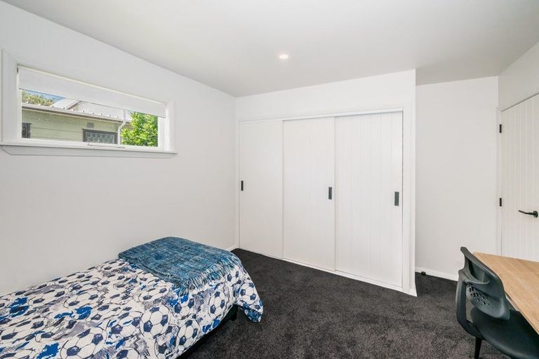 Photo of property in 100 Matatua Road, Raumati Beach, Paraparaumu, 5032