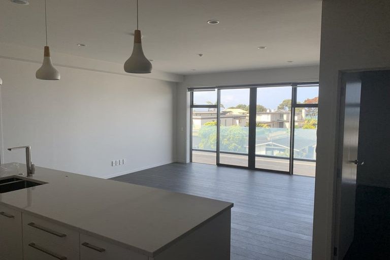 Photo of property in 10/392 Hibiscus Coast Highway, Orewa, 0931