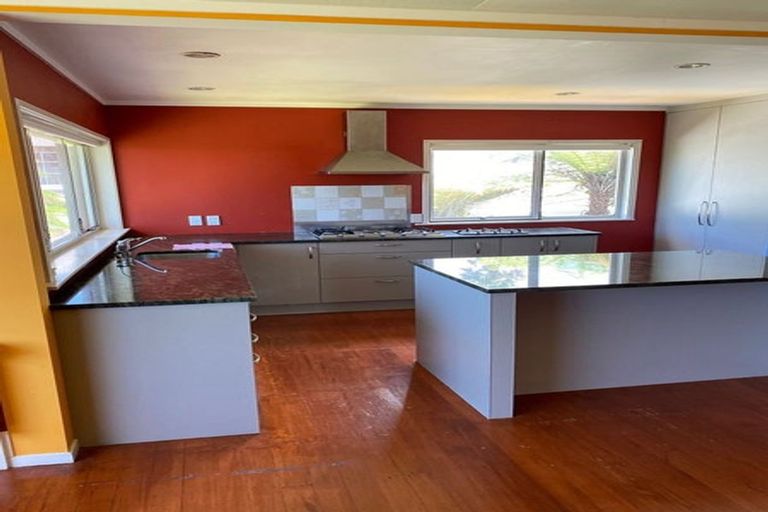 Photo of property in 199 Hobsonville Road, Hobsonville, Auckland, 0618