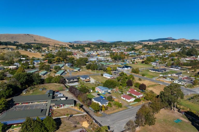 Photo of property in 41 Copinsha Street, Palmerston, 9430