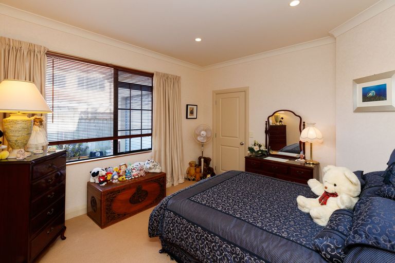 Photo of property in 7 Heritage Place, Terrace End, Palmerston North, 4410