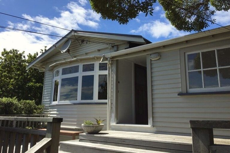 Photo of property in 13 Townsend Road, Miramar, Wellington, 6022