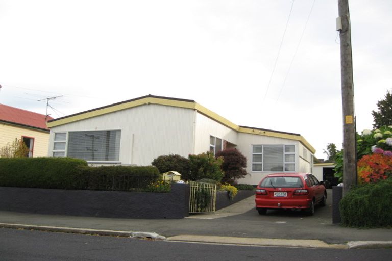 Photo of property in 23 Granville Terrace, Belleknowes, Dunedin, 9011