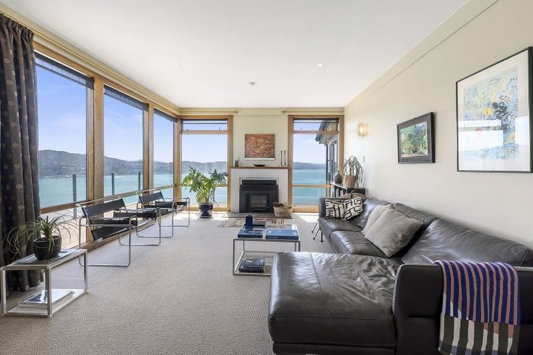 Photo of property in 2 Robieson Lane, Roseneath, Wellington, 6011