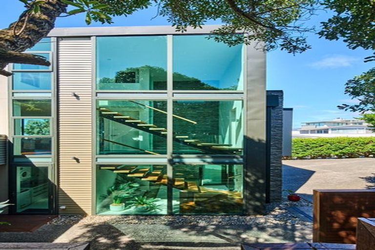 Photo of property in 24d Mandalay Terrace, Khandallah, Wellington, 6035