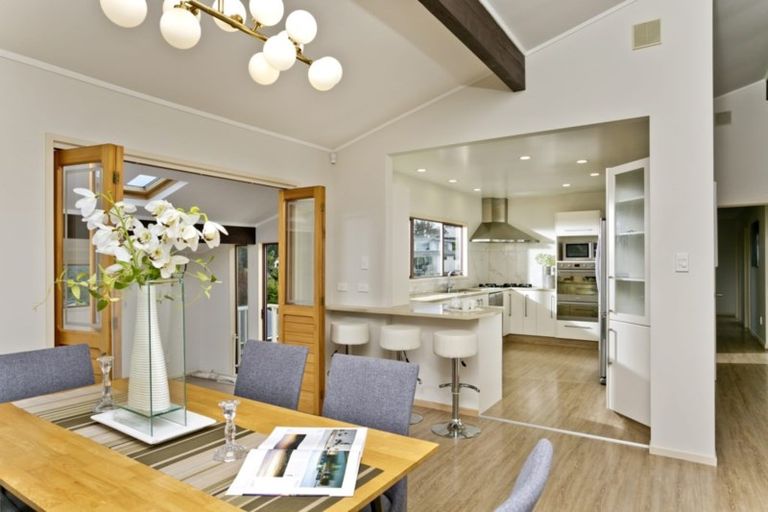 Photo of property in 6 Asbury Crescent, Campbells Bay, Auckland, 0630