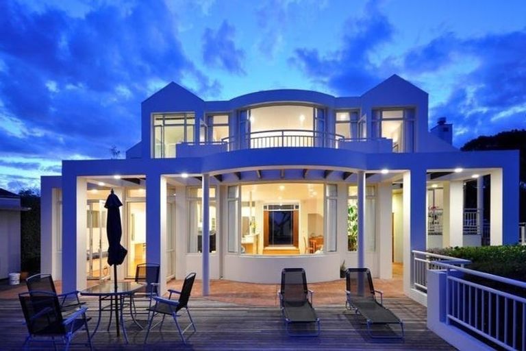 Photo of property in 34 King Richard Place, Browns Bay, Auckland, 0630