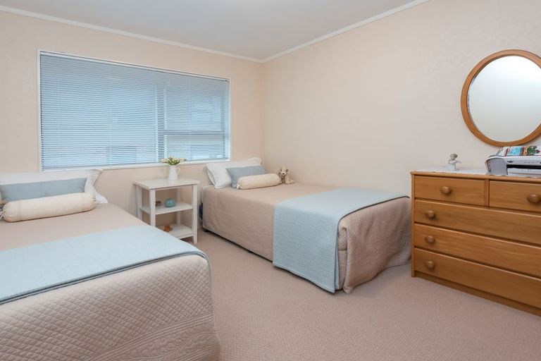 Photo of property in 2/6 Gardenia Grove, Half Moon Bay, Auckland, 2012