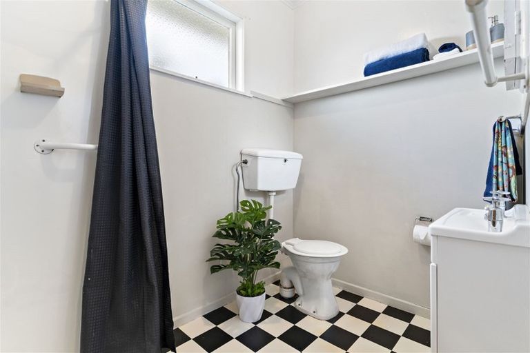 Photo of property in 21a Wallace Street, Featherston, 5710