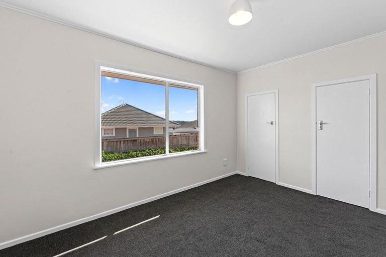 Photo of property in 27 View Road, Henderson, Auckland, 0612