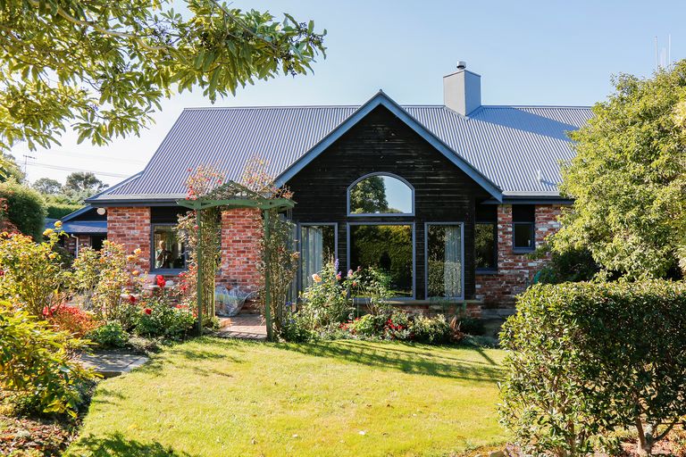 Photo of property in 22 Jessop Street, South Hill, Oamaru, 9400