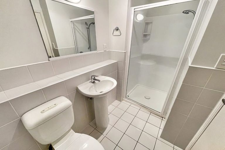 Photo of property in 153e Grant Road, Thorndon, Wellington, 6011