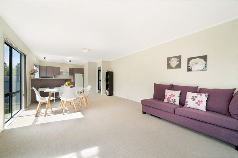 Photo of property in 1/23 Mickle Street, Te Atatu South, Auckland, 0610