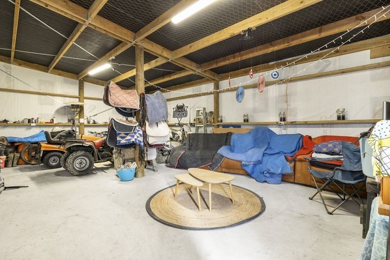 Photo of property in 15 Green Island Bush Road, Blackhead, Dunedin, 9076