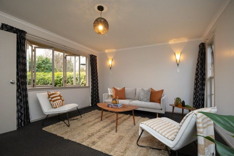 Photo of property in 25 Winston Avenue, Hokowhitu, Palmerston North, 4410
