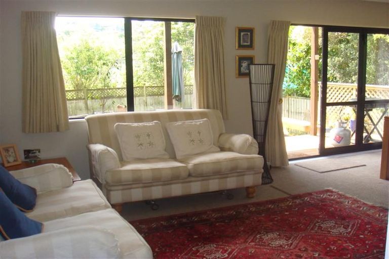 Photo of property in 2/25 Glencoe Road, Browns Bay, Auckland, 0630