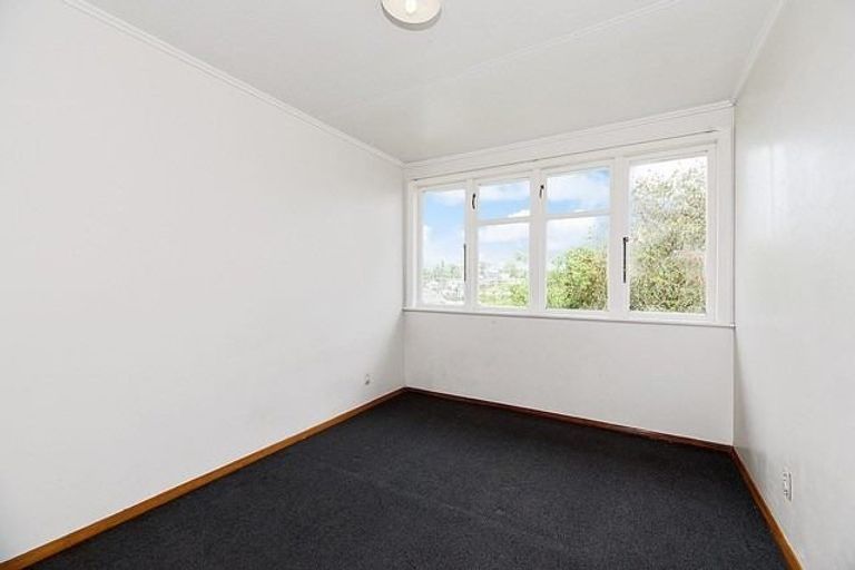Photo of property in 8 Valonia Street, New Windsor, Auckland, 0600