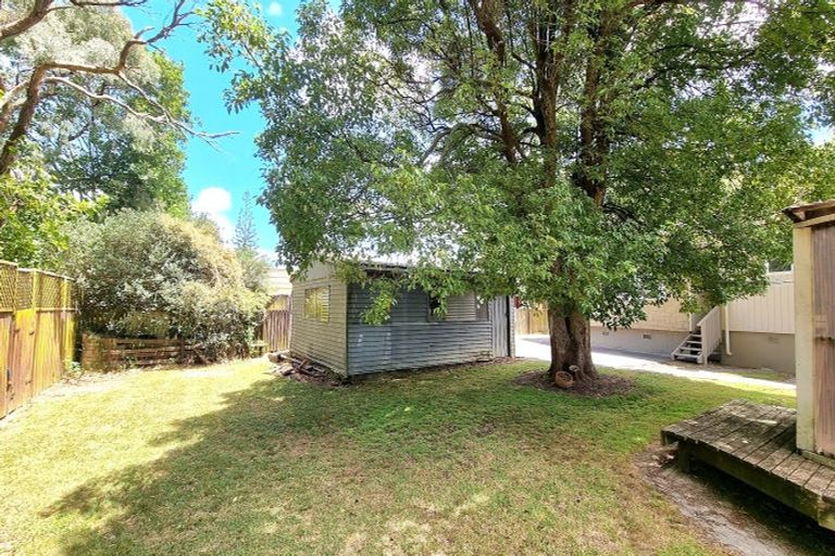 Photo of property in 176 Gossamer Drive, Pakuranga Heights, Auckland, 2010