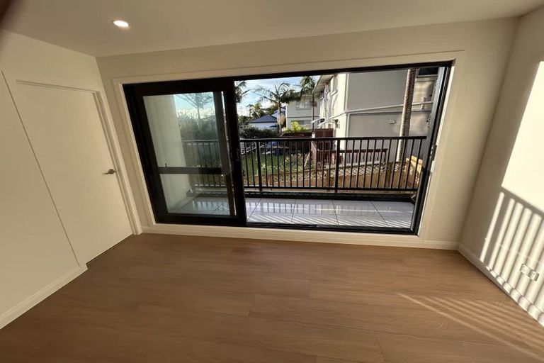 Photo of property in 344a East Coast Road, Sunnynook, Auckland, 0632