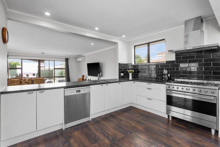 Photo of property in 135 Harold Holt Avenue, Pirimai, Napier, 4112