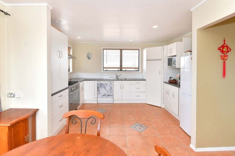 Photo of property in 89 Vipond Road, Stanmore Bay, Whangaparaoa, 0932