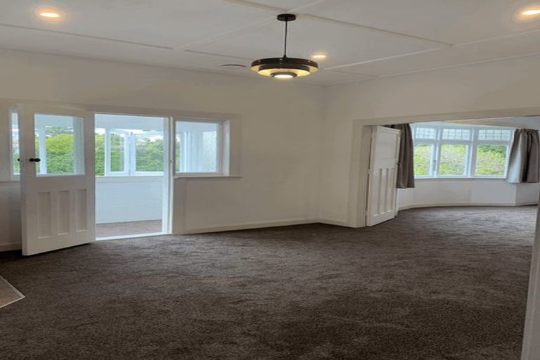 Photo of property in 43 Plunket Street, Kelburn, Wellington, 6012