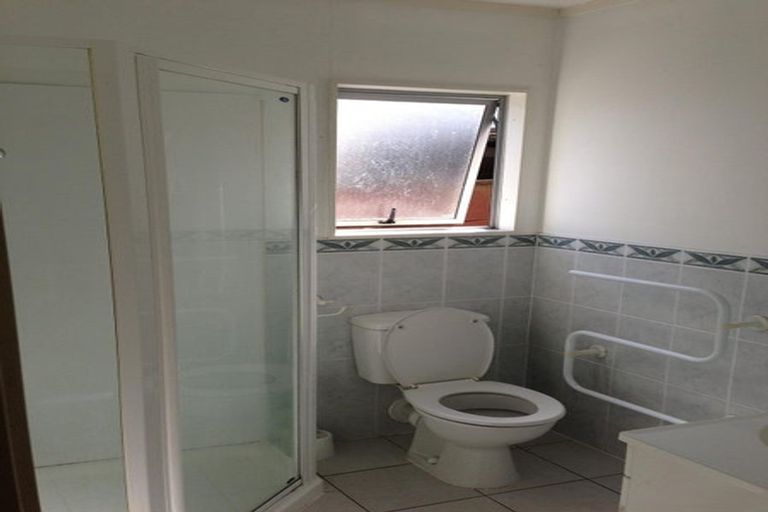 Photo of property in 67 Casuarina Road, Half Moon Bay, Auckland, 2012