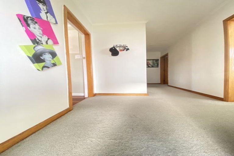 Photo of property in 26 Kaipatiki Road, Glenfield, Auckland, 0629