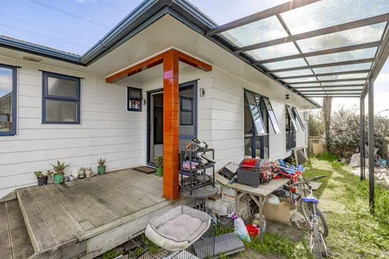 Photo of property in 1/52 Sikkim Crescent, Clover Park, Auckland, 2019