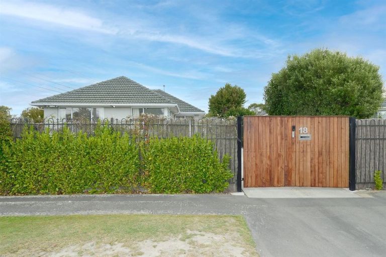 Photo of property in 18 Mooray Avenue, Bishopdale, Christchurch, 8053