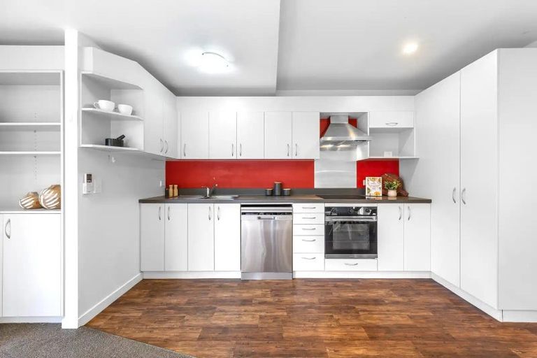 Photo of property in 1/30 Mathesons Road, Phillipstown, Christchurch, 8011