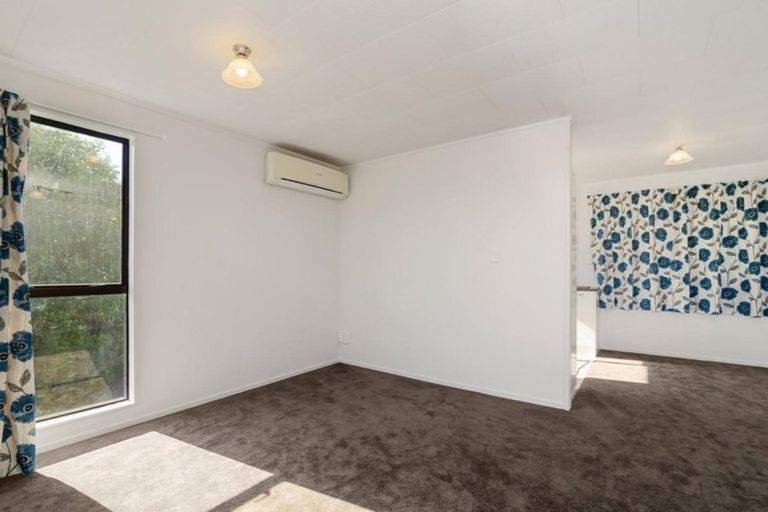 Photo of property in 16 Bronte Place, Owhata, Rotorua, 3010