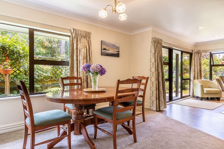 Photo of property in 270 Te Moana Road, Waikanae, 5036