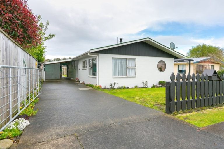 Photo of property in 8 Sarten Street, Waitara, 4320