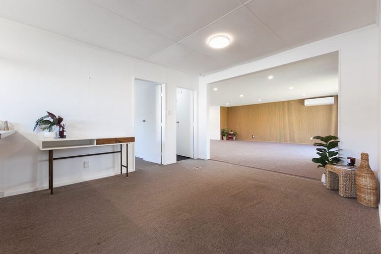 Photo of property in 22 Cypress Grove, Paraparaumu, 5032