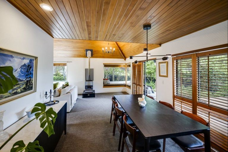 Photo of property in 5a Tauroa Road, Havelock North, 4130
