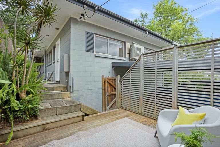 Photo of property in 1/43 Seaton Road, Murrays Bay, Auckland, 0630