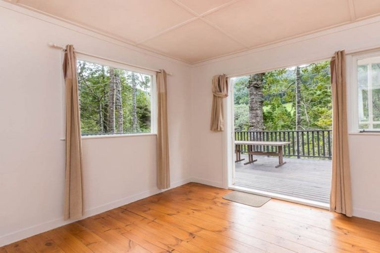 Photo of property in 49 Whatipu Road, Huia, Auckland, 0604